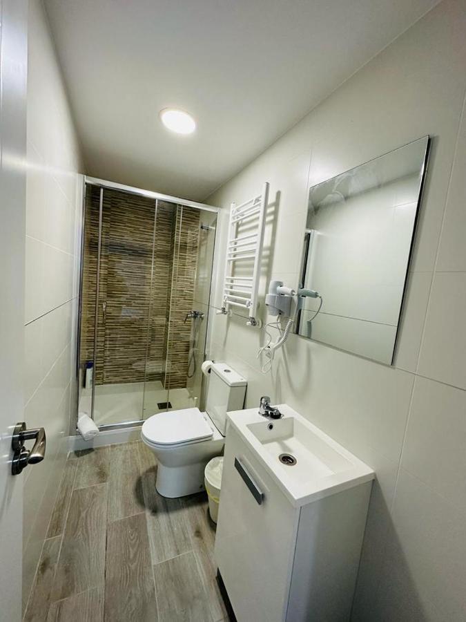 Hospedaje Cuatro Vientos Madrid Extérieur photo